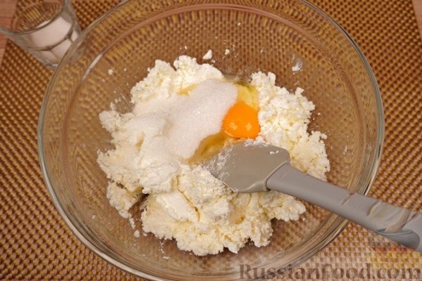 Творожные клёцки (турогомбоц) с персиками
