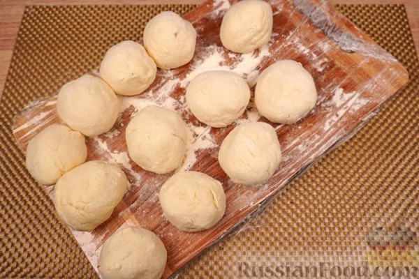 Творожные клёцки (турогомбоц) с персиками