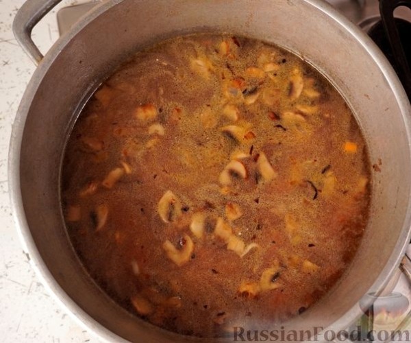 Суп из кабачков с грибами и кукурузой