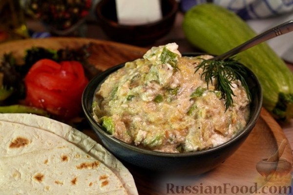 Мезе из кабачков и феты