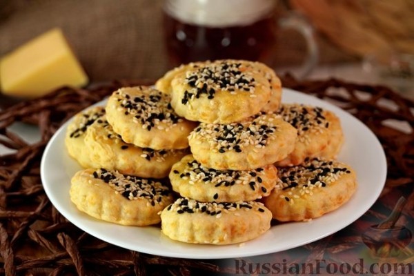 Сырное печенье на пиве
