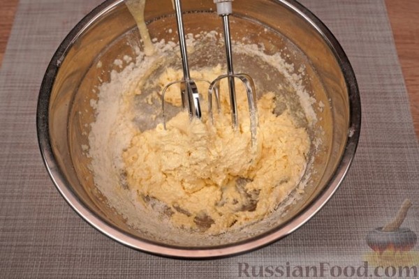 Сарагли с заварным кремом и персиками