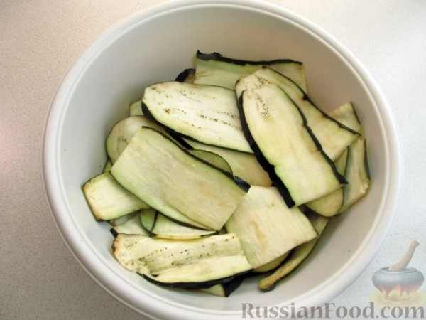 Рулетики из лаваша, с баклажанами и сыром