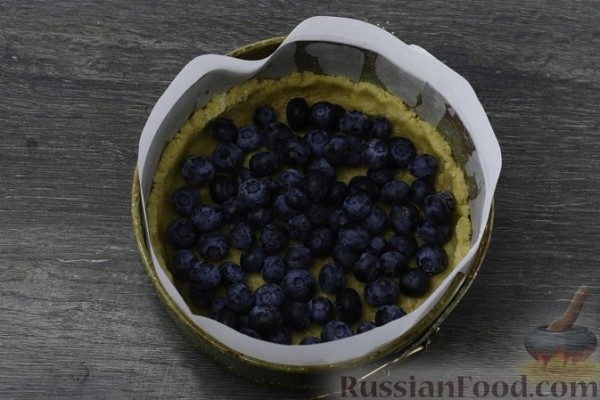 Песочный пирог с голубикой