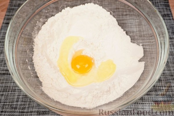 Ретеш (штрудель по-венгерски) с яблоками и маком
