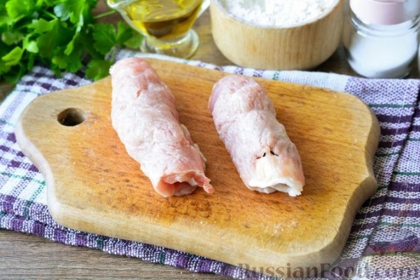 Свиные рулетики с черносливом и грецкими орехами