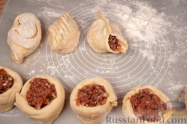 Самса с баранье-говяжьим фаршем