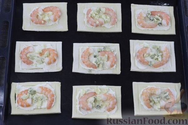 Слойки с креветками