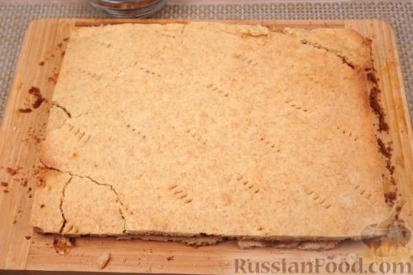 Песочный пирог с абрикосовым джемом