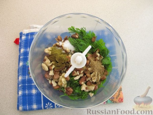 Баклажаны с ореховым соусом по-грузински
