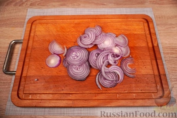 Гирос с белой рыбой и соусом дзадзики