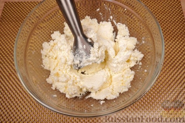Творожные клёцки (турогомбоц) с персиками