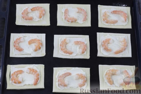 Слойки с креветками