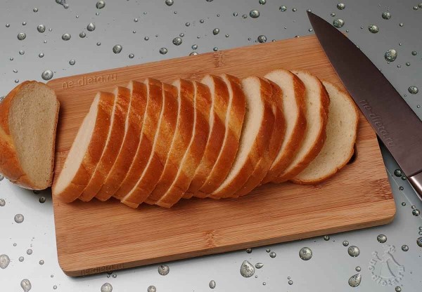 Гренки с яйцом и молоком на сковороде