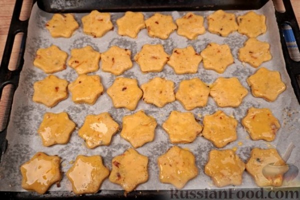 Луковые крекеры на пиве