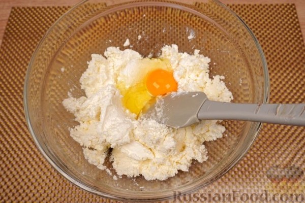 Творожные клёцки (турогомбоц) с персиками