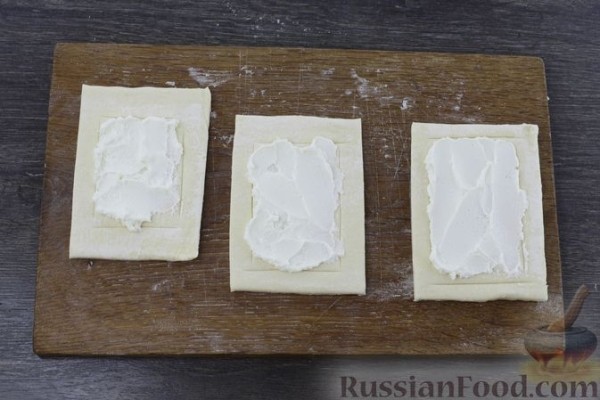 Слойки с креветками