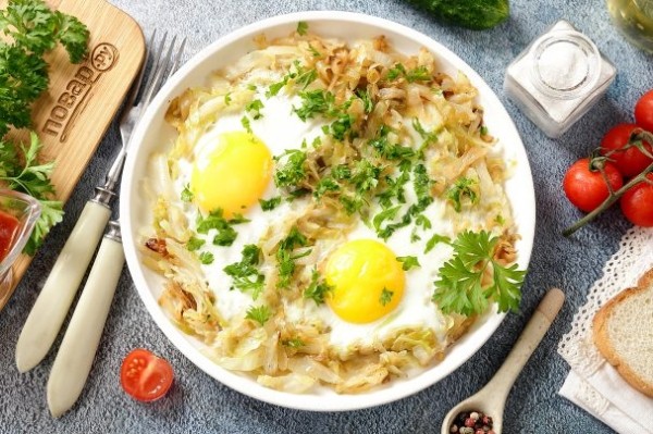 Яичница с капустой