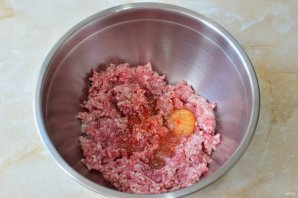 Рулет из фарша с грибами