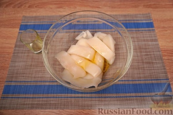 Сувлаки (шашлычки) из кальмаров и томатов черри