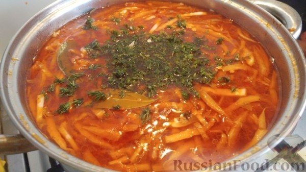 Постный борщ с пекинской капустой, фасолью и черносливом