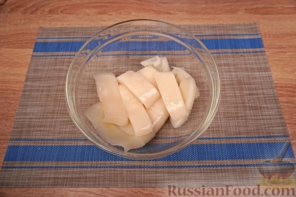 Сувлаки (шашлычки) из кальмаров и томатов черри
