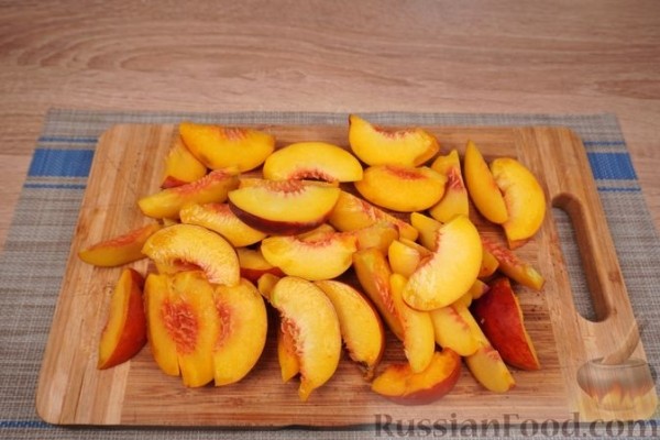 Плесняк  (скубанец) с персиками