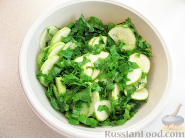 Запеканка из кабачков, шпината и феты