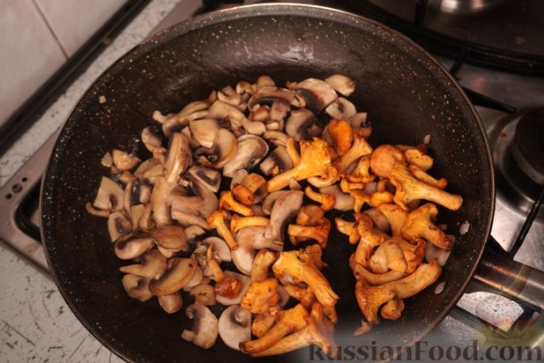 Жареные грибы с брокколи