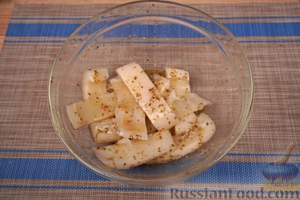 Сувлаки (шашлычки) из кальмаров и томатов черри