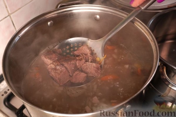 Гороховый суп с копчёными рёбрышками и беконом