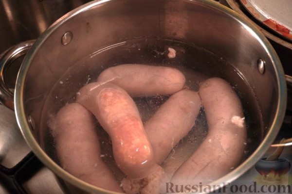 Купаты, тушенные с луком