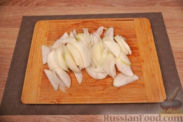 Манитаропита (грибной пирог с фетой и луком)