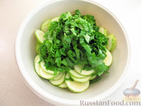 Запеканка из кабачков, шпината и феты