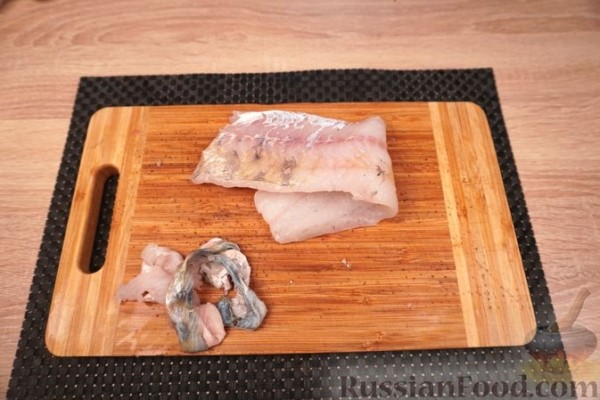 Карп, фаршированный свёклой и яйцами