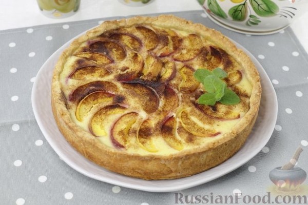 Тарт с творожной начинкой и персиками