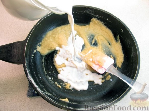 Макароны, запечённые со шпинатом в соусе бешамель