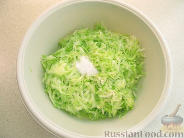 Пирог из кабачков с сыром