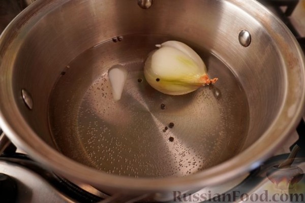 Закусочные слойки с курицей, яйцами и сыром Закусочные слойки с курицей, яйцами и сыром