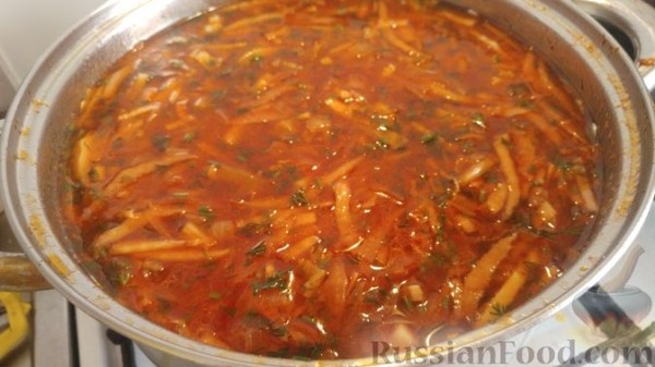Постный борщ с пекинской капустой, фасолью и черносливом