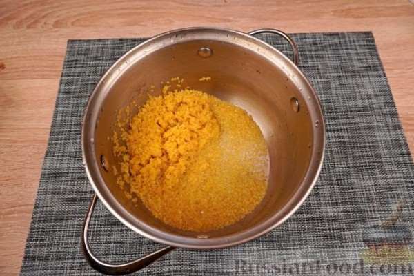 Сарма из свекольной ботвы с рисом и булгуром