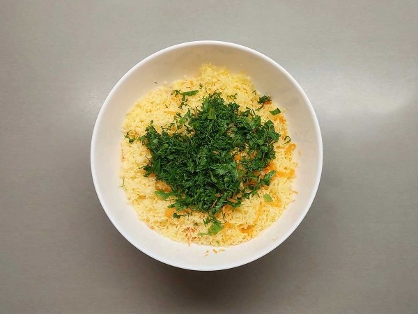 Шарики из сыра и моркови