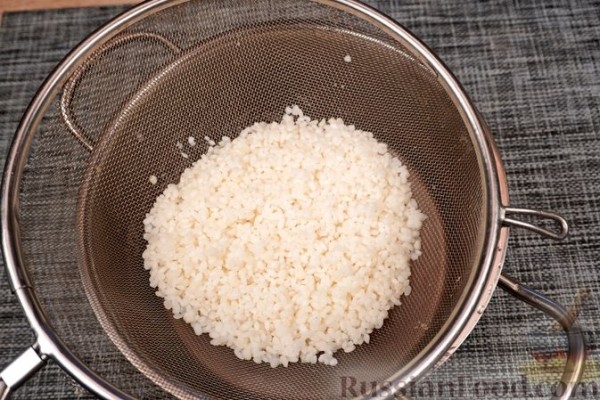 Сарма из свекольной ботвы с рисом и булгуром