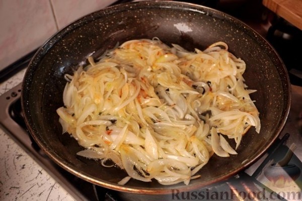 Манитаропита (грибной пирог с фетой и луком)