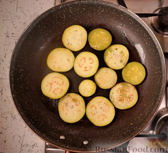 Запеканка из баклажанов с куриным фаршем и брынзой