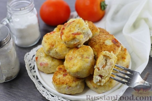 Куриные котлеты с помидорами и сыром
