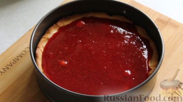 Французский тарт с клубничным пюре