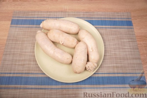 Купаты, тушенные с луком