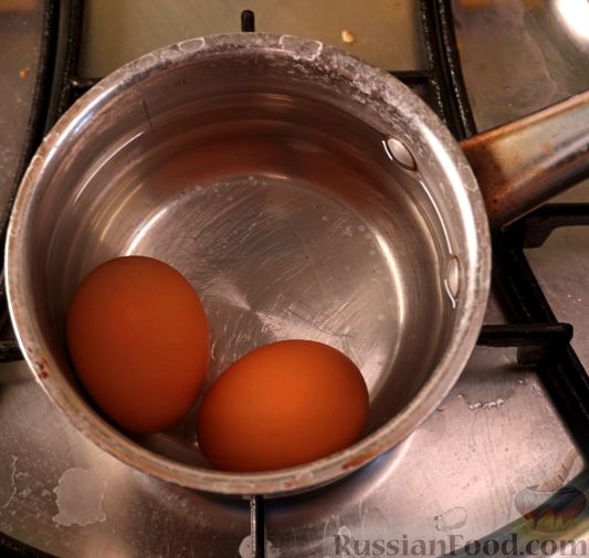 Зразы из куриного фарша с сыром и яйцами