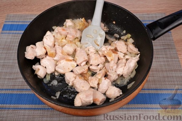 Курица с баклажанами в сметане